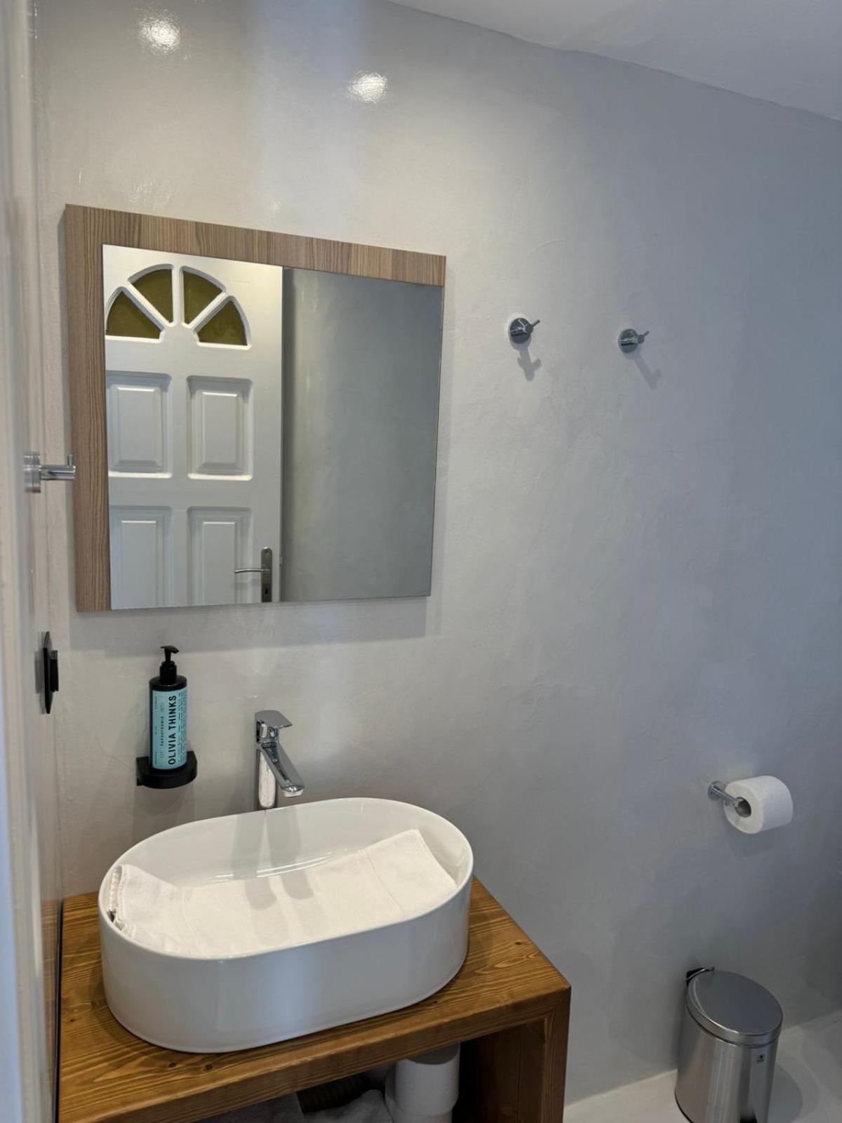Gervi Suites Fira  Extérieur photo