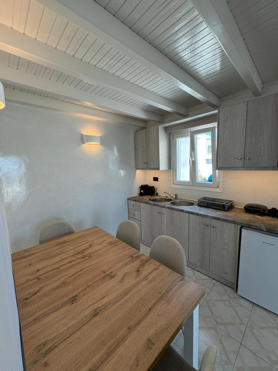 Gervi Suites Fira  Extérieur photo